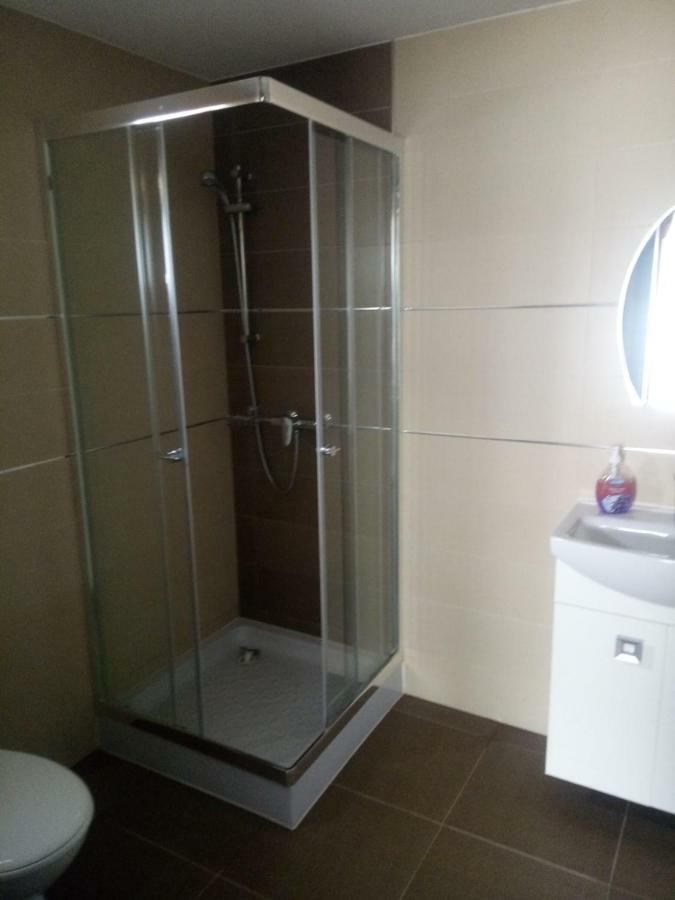 New Exclusive Hotel Ieşelniţa Buitenkant foto